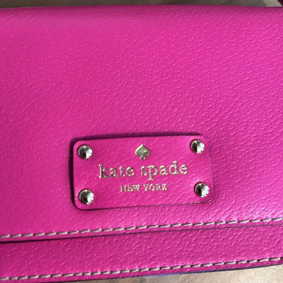 Kate Spade Wellesley Small Fynn leather crossbody - Picture 3 of 7